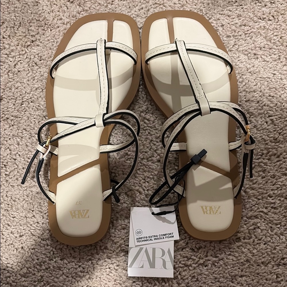Zara Women's Cream and Black Strappy Sandals